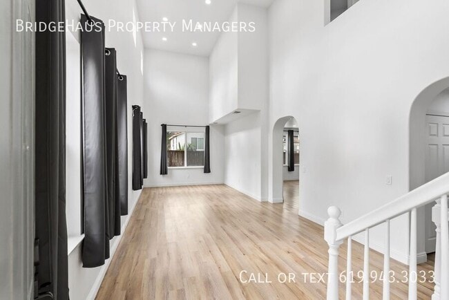 Building Photo - 1048 Sunset Crossing Point