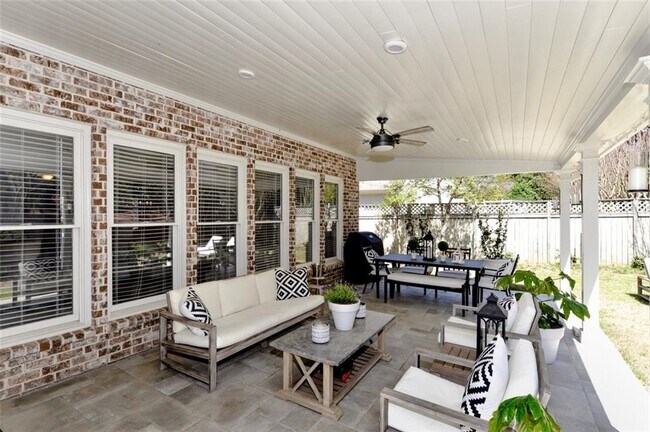 Building Photo - 310 Windsor Gate Cove NE