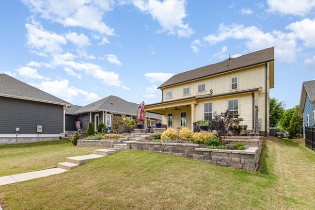 Building Photo - Exclusively Offered by Muse Realty Rentals...