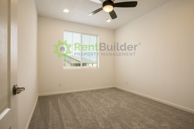 Building Photo - !!WOW!!! Winter Leasing Special Pricing!!!