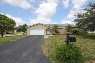 Building Photo - 1122 NW 82nd Ave