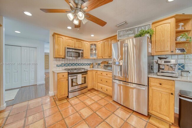 Building Photo - 12620 SW 114th Ave
