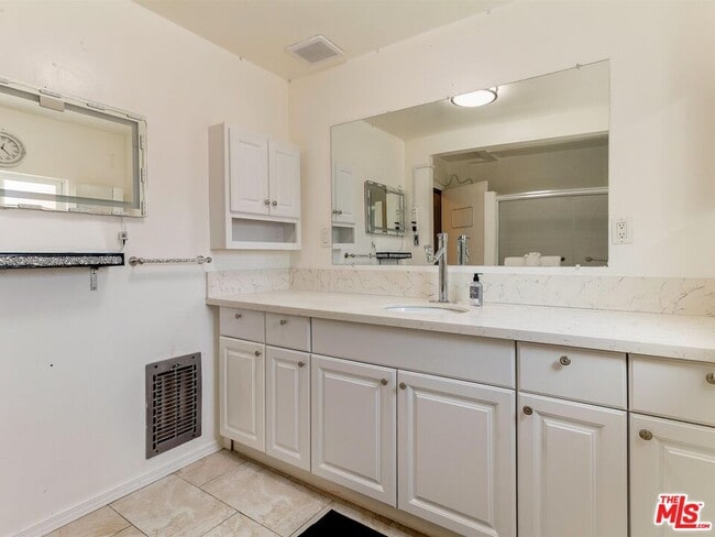 Building Photo - 138 S Madison Ave