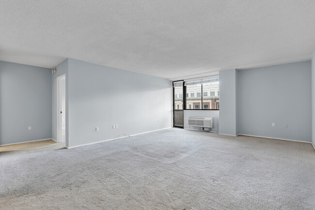 Living/Dining Room - 1325 18th St NW