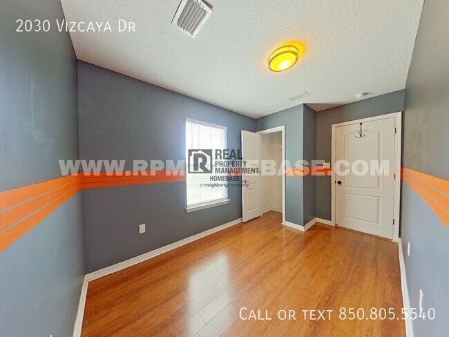Building Photo - 2030 Vizcaya Dr