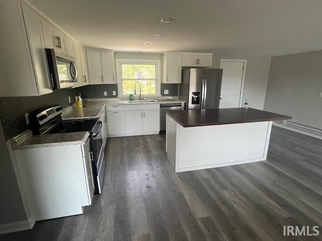 Building Photo - 1532 W Dupont Rd