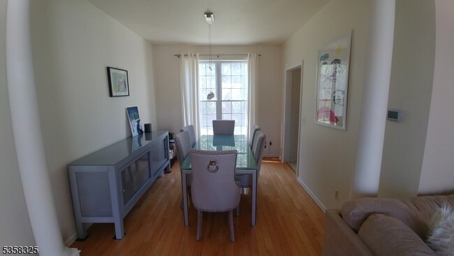 Building Photo - 95 Arrowgate Dr