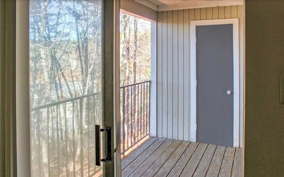 Interior Photo - Northwest Hills Apartments