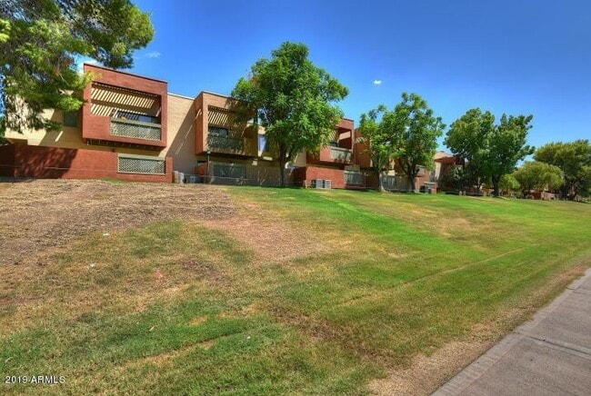 Building Photo - 3600 Hayden Rd