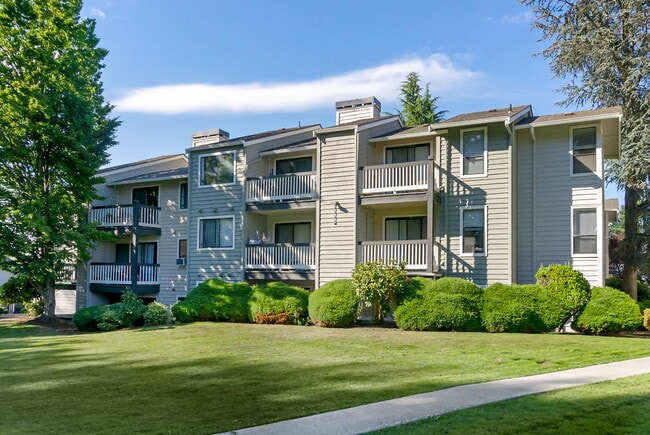 Building Photo - Brighton Ridge
