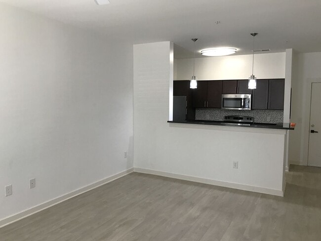 Primary Photo - Charming ground-level 1 bed / 1 bath condo...