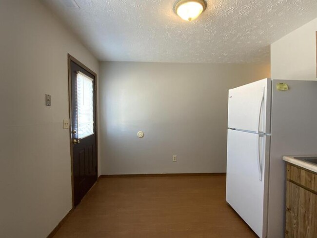Building Photo - 1028 Belle Valley Dr