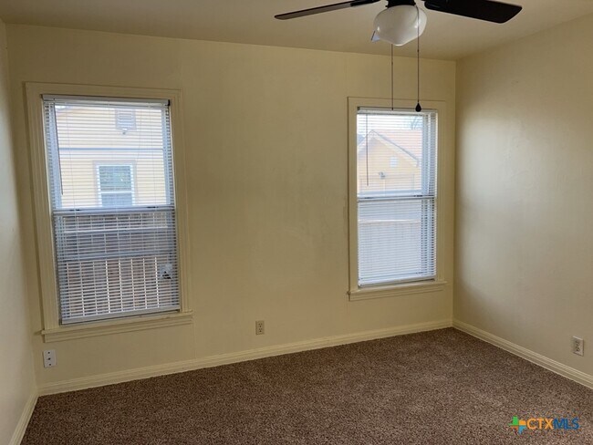 Building Photo - 1206 Culp Ave