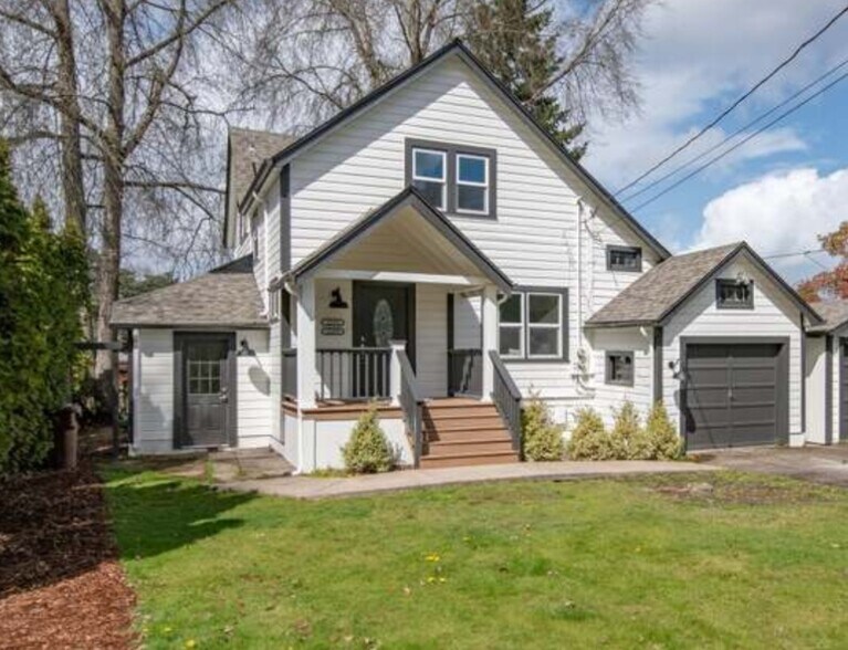 Front Exterior - 2285 SW Briggs Rd