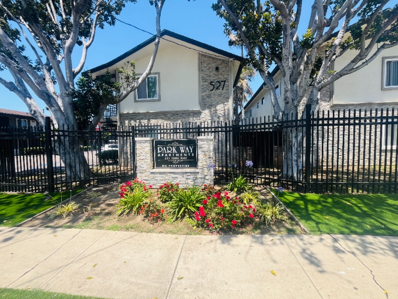 Building Photo - 521 Park Way