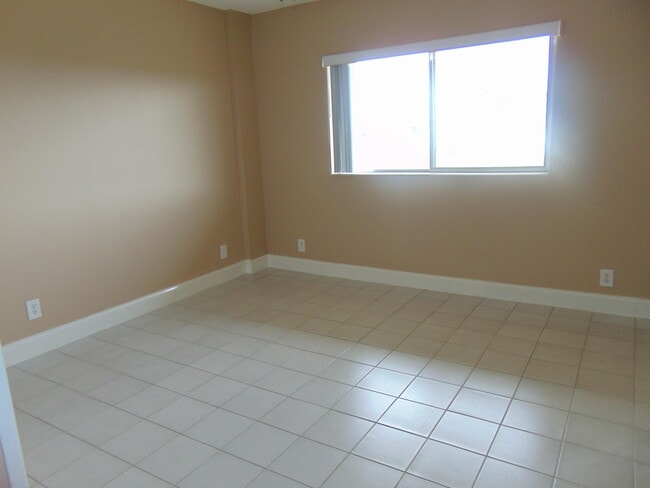 Building Photo - 3286 Arcara Way