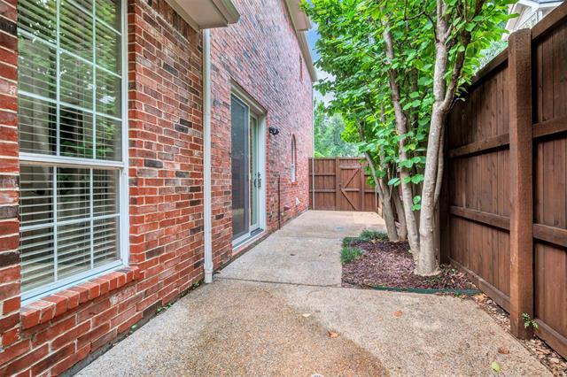 Building Photo - 5965 Glendower Ln