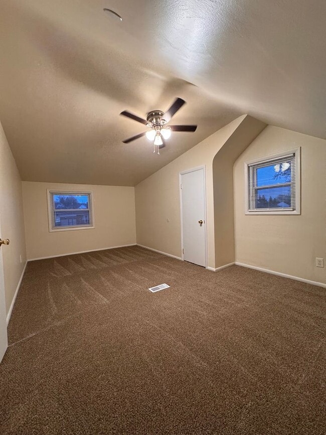 Building Photo - 1079 North Ave