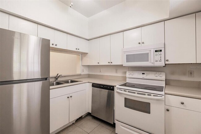 Building Photo - 8408 Bernwood Cove Loop