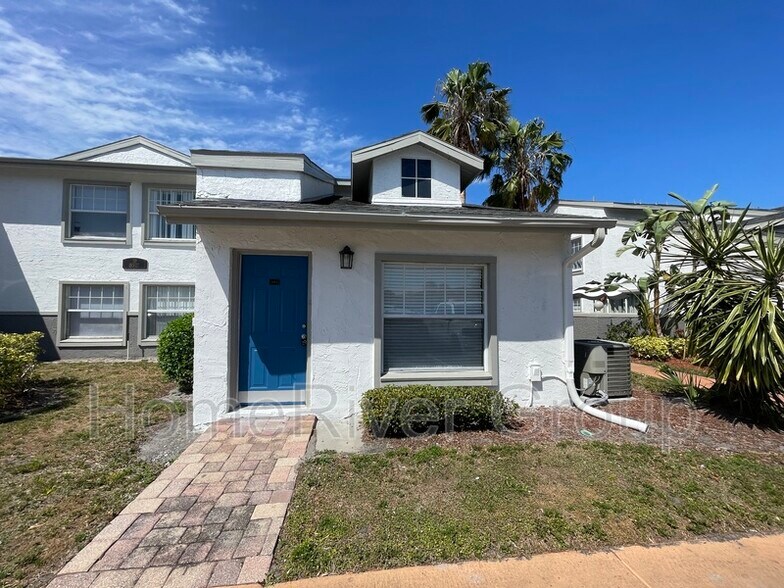 Building Photo - 8517 Lincoln Cove Dr
