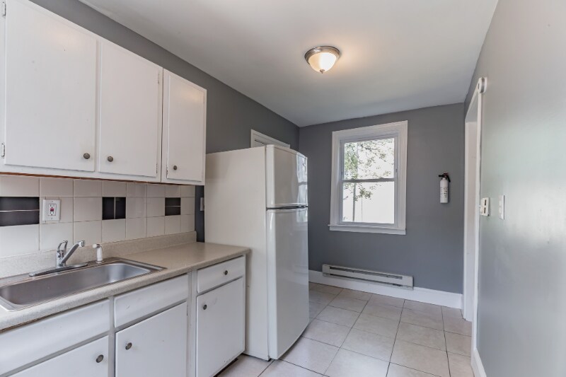 Building Photo - 1 Sharon Ave