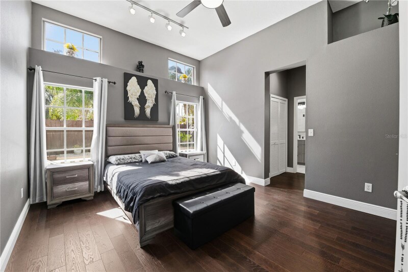 Building Photo - 7044 Woodhall Ave