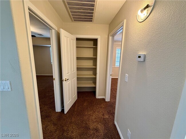 Building Photo - 274 Tropic Tan Ct