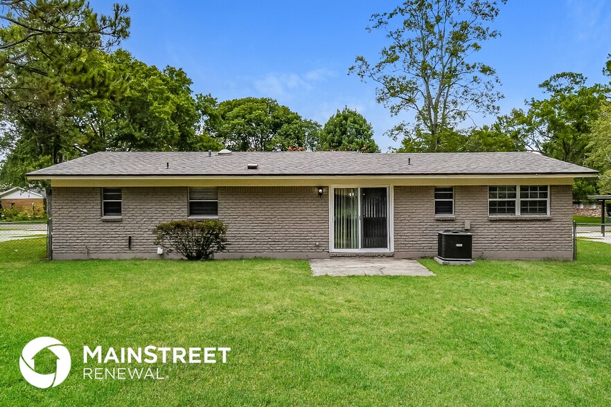 Building Photo - 8326 Santman Ct