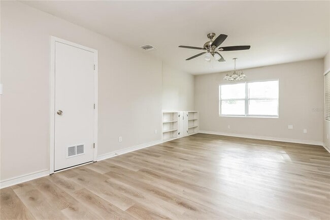 Building Photo - 4009 Montrose Ct