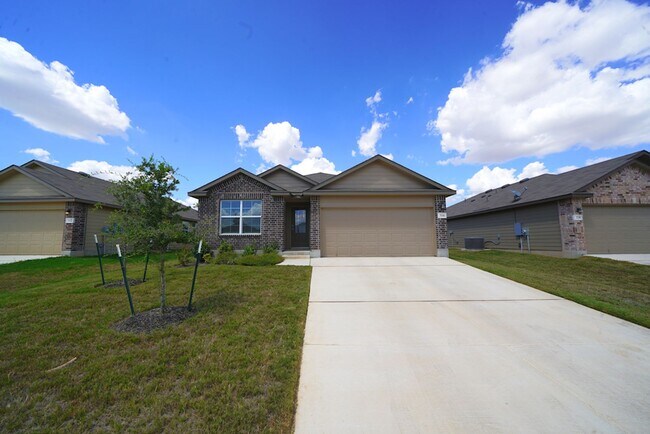Building Photo - Like New Home in Red River Ranch (Cibolo)! -  Realtor Commission: $500