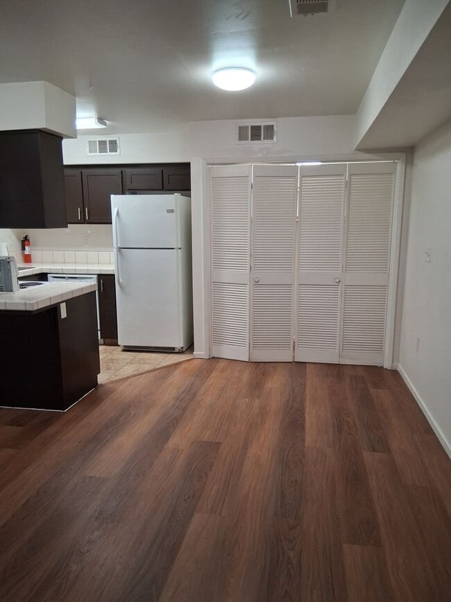 Building Photo - Great Condo for Rent!