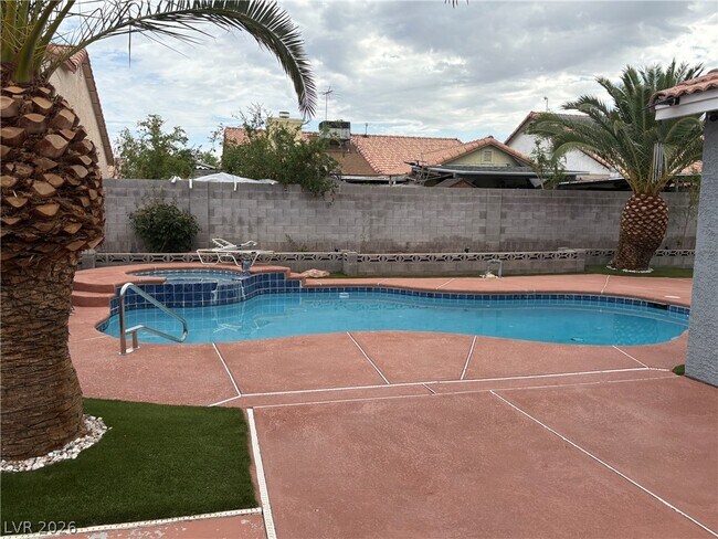 Building Photo - 4402 Cassandra Dr