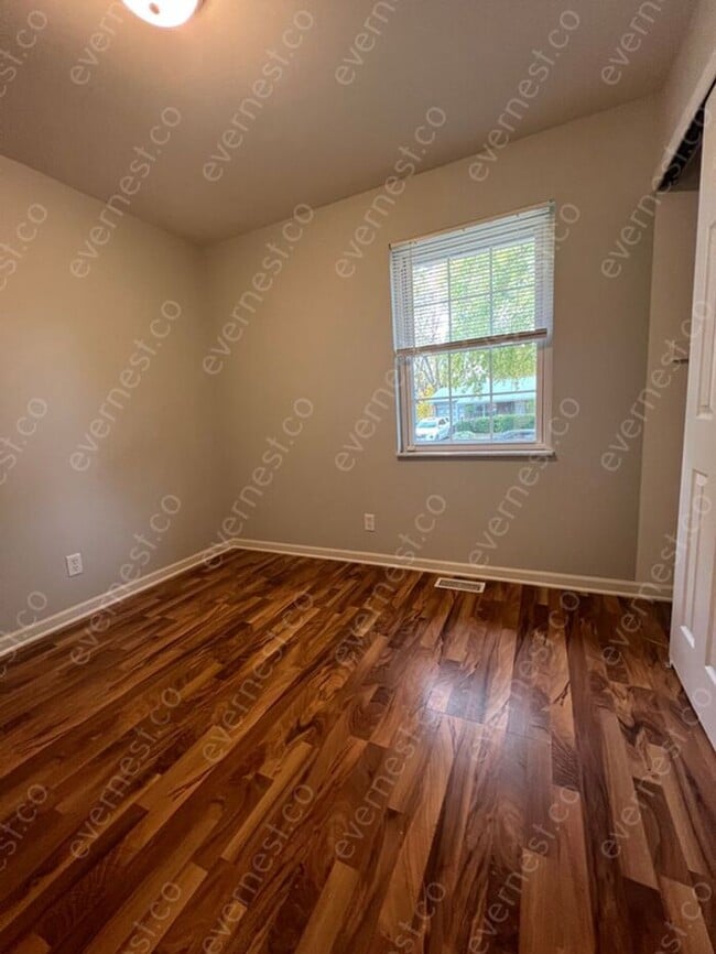 Building Photo - 2931 Oriental Dr