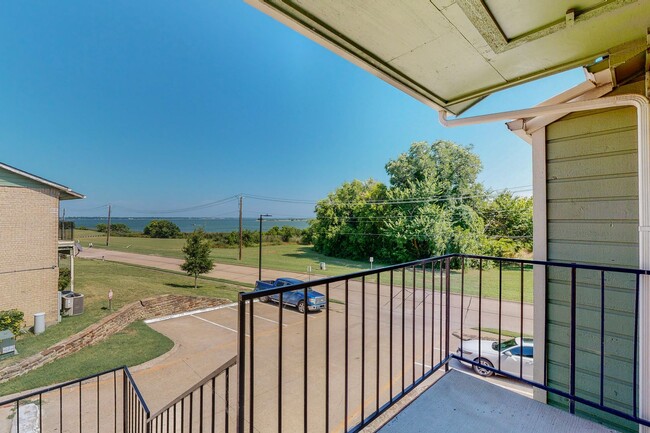 Building Photo - Welcome to Your Lake Ray Hubbard Retreat