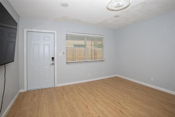 Building Photo - 1135 NW 6th Ave