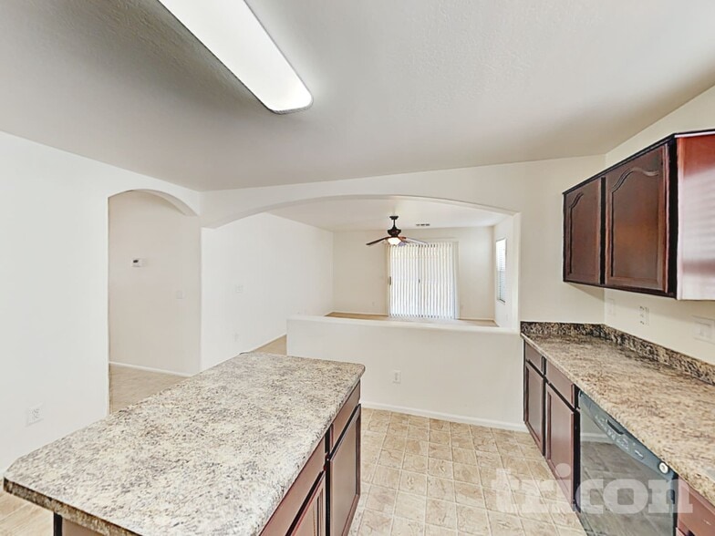 Building Photo - 1275 E Shari St