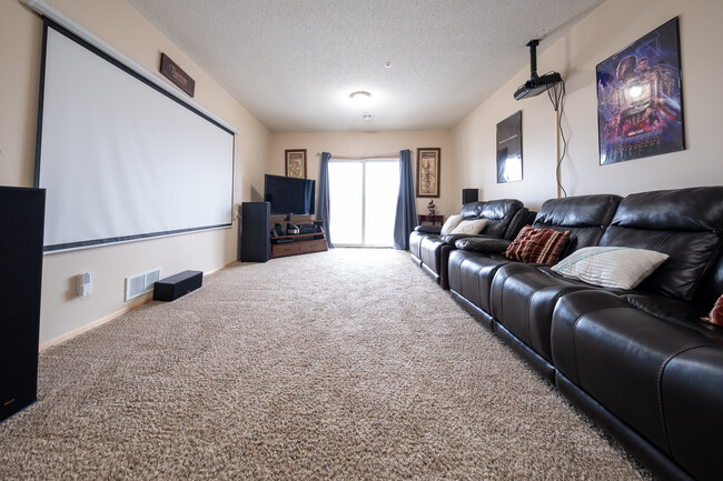 Building Photo - 5157 Yuma Ln N