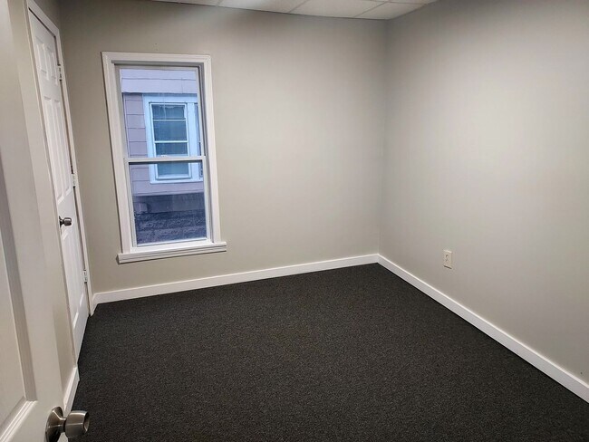 Building Photo - 86 Santee St