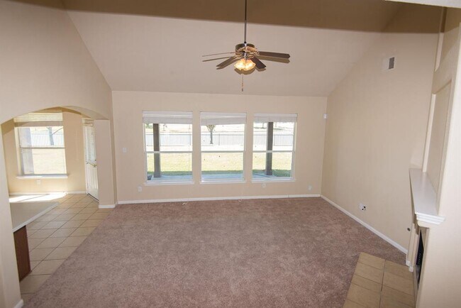 Building Photo - 8603 E Windhaven Terrace Trail