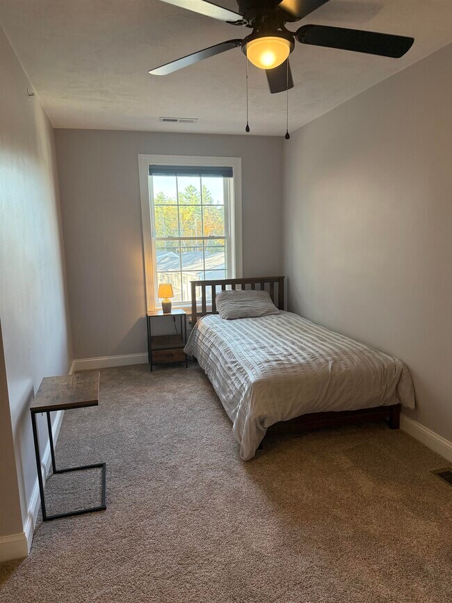 Building Photo - 114 Brook Hl