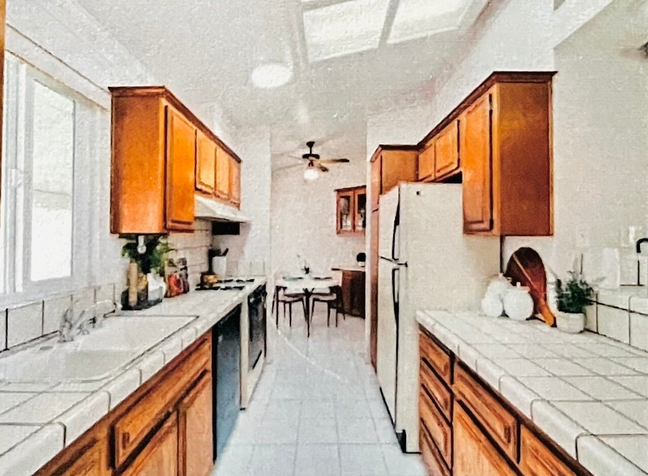 Building Photo - 2010 W San Marcos Blvd