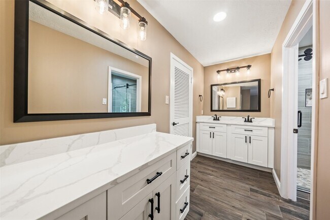 Building Photo - 3019 Ramblewood Rd