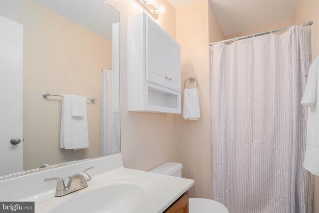Building Photo - 10601 Greta Lynn Ct