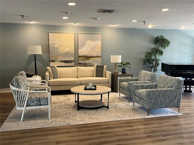 Building Photo - 8000 Sailboat Key Blvd S