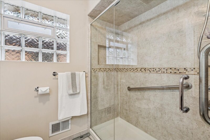 Building Photo - 9107 Meade Ave