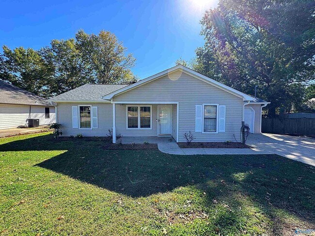 Primary Photo - 103 Whisperwood Ln