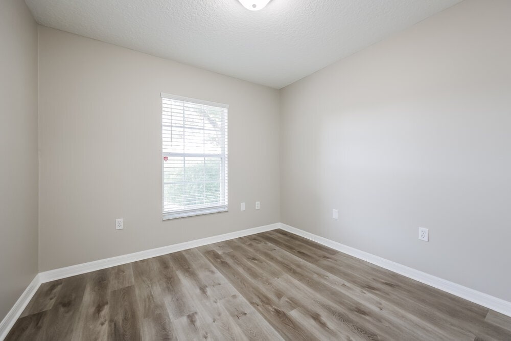 Building Photo - 400 Morningview Dr