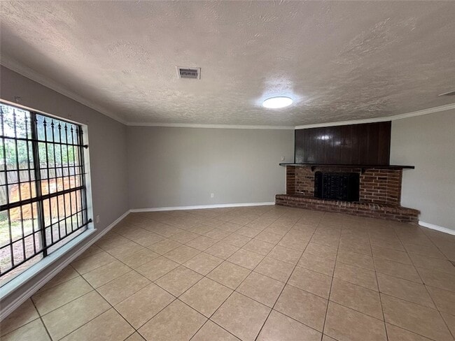 Building Photo - 16114 Lazy Ridge Rd