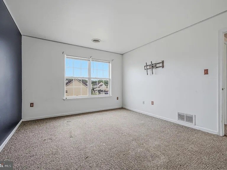 Building Photo - 322 W Wind Dr