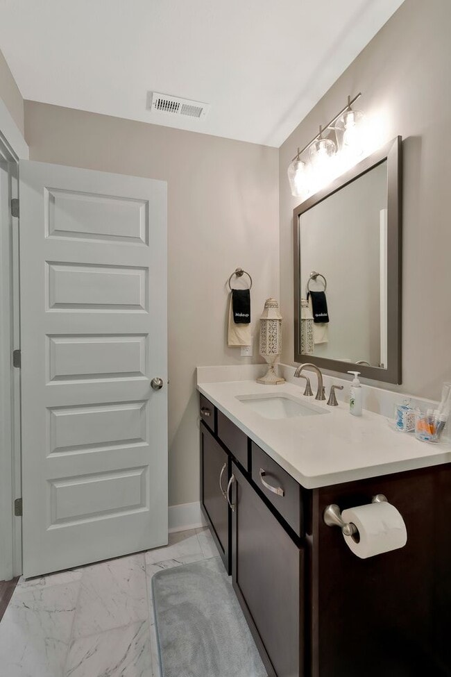 Building Photo - Sango Drive 3 Bedroom Townhomes For Rent!